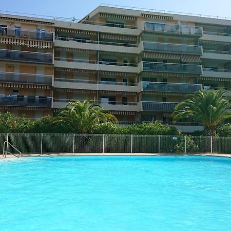Frejus Plage, Appartement Entier , Piscine,Parking,Plage A 200M ภายนอก รูปภาพ