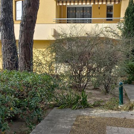 Frejus Plage, Appartement Entier , Piscine,Parking,Plage A 200M ภายนอก รูปภาพ
