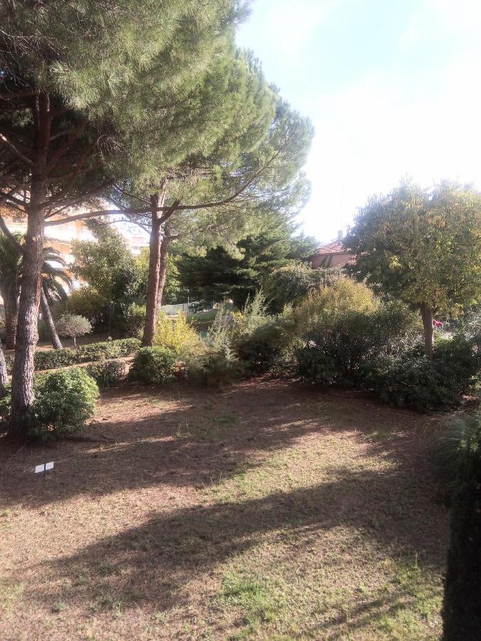 Frejus Plage, Appartement Entier , Piscine,Parking,Plage A 200M ภายนอก รูปภาพ