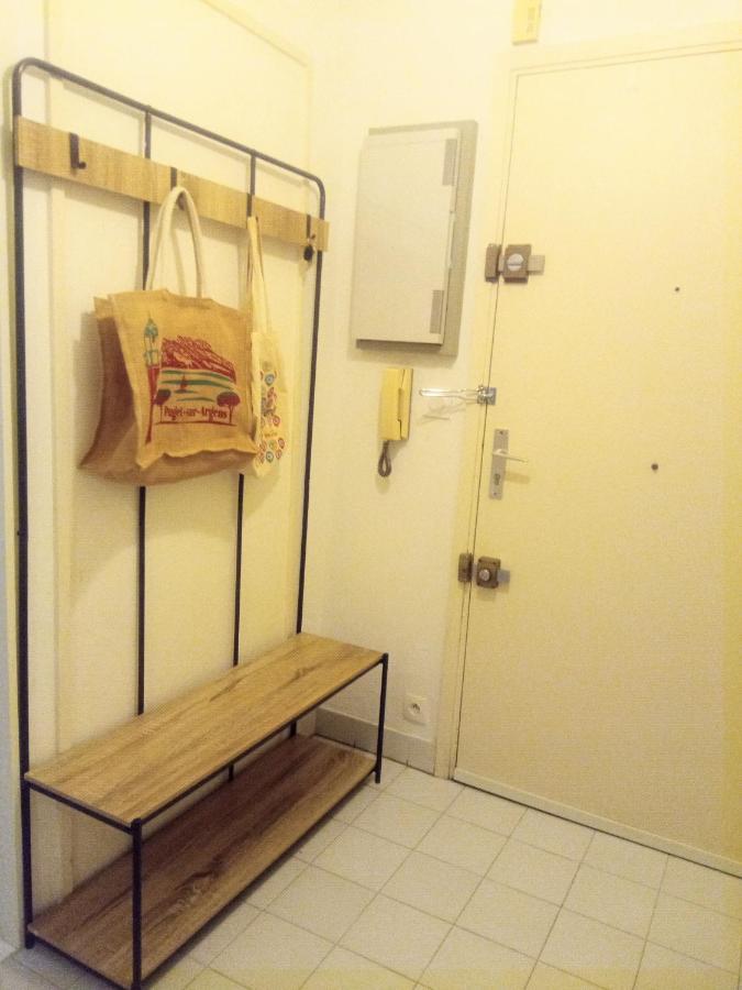 Frejus Plage, Appartement Entier , Piscine,Parking,Plage A 200M ภายนอก รูปภาพ
